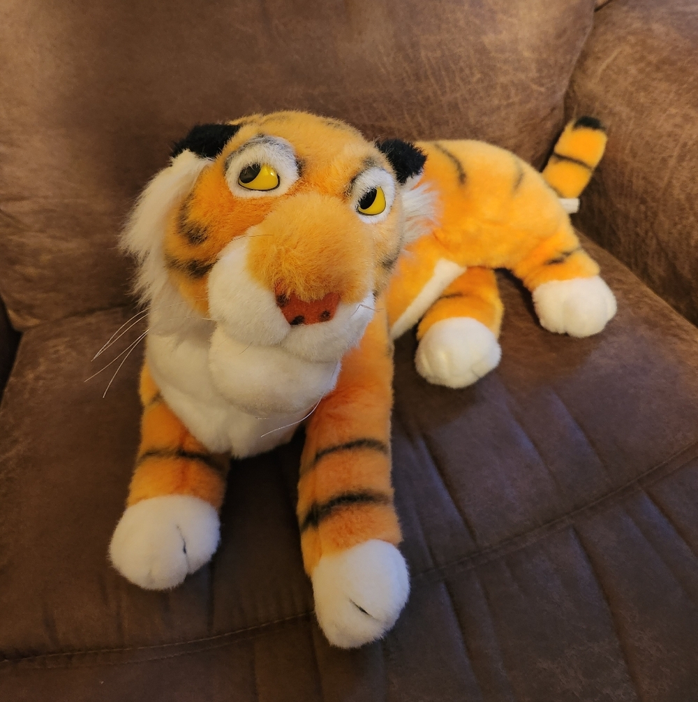Vintage Disney stuffed animal tiger Rajah from Aladdin